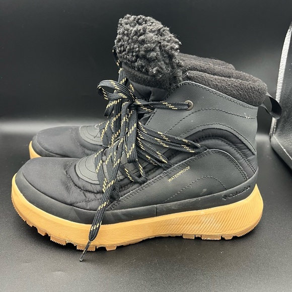 Columbia Women's Red Hills Omni-Heat Boots Sz 7.5 - Picture 2 of 11